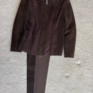 Giorgio Mobiani / Saint Honore suede jacket /pant suit set, size 10 / sz 40